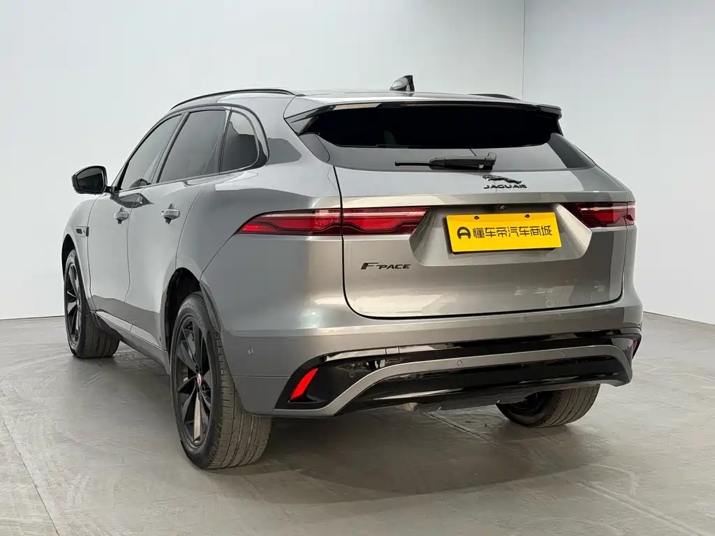 Jaguar F-PACE P250 R-Dynamic BLACK