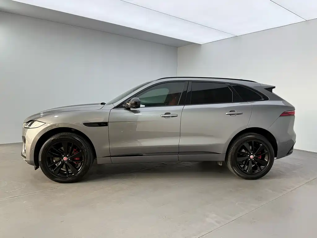 Jaguar F-PACE P250 R-Dynamic BLACK