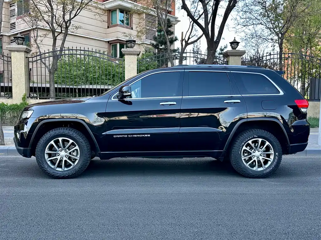 Grand Cherokee (Import) 3.6 L Elite Navigation