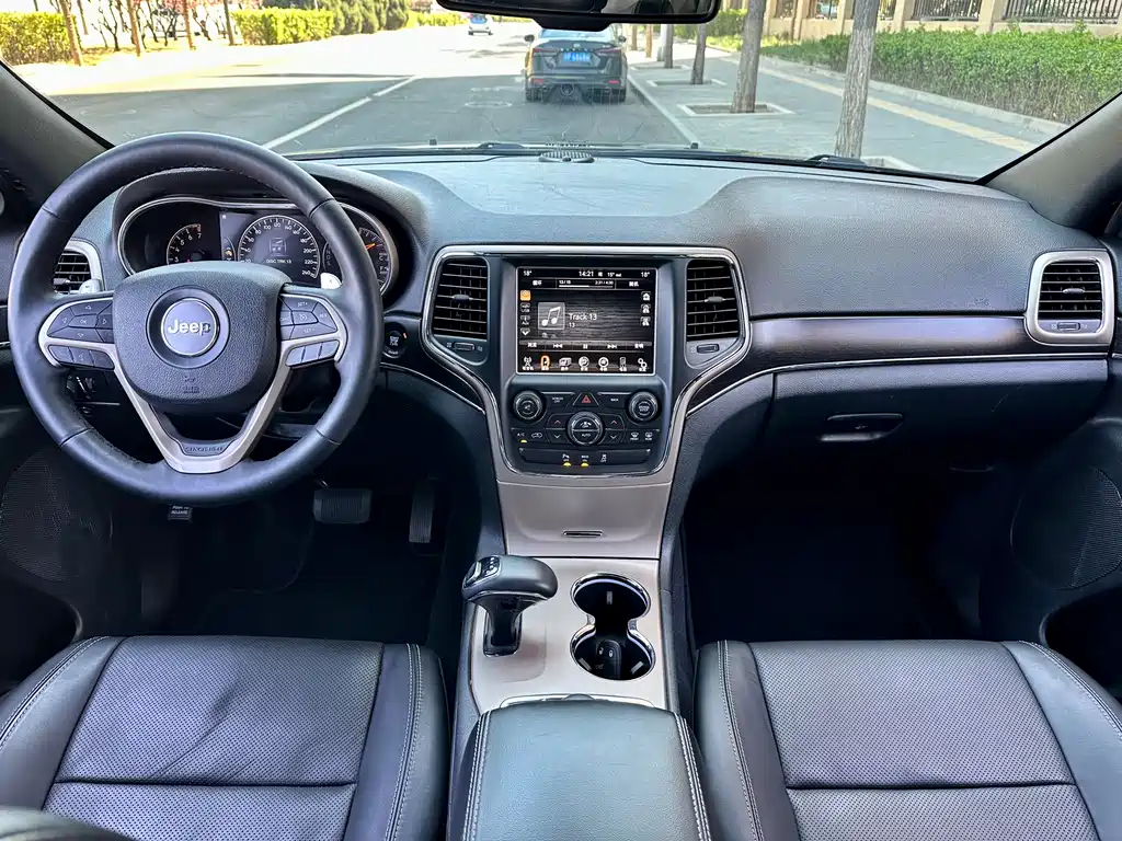 Grand Cherokee (Import) 3.6 L Elite Navigation