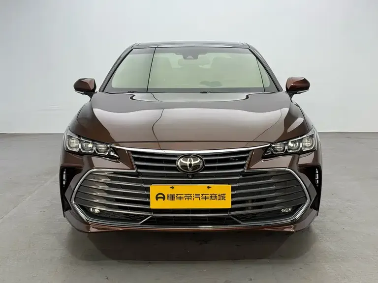Toyota Avalon 2.5 L Touring Distinguished CN-V