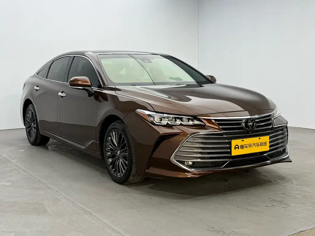 Avalon 2.5 L Touring Distinguished CN-V