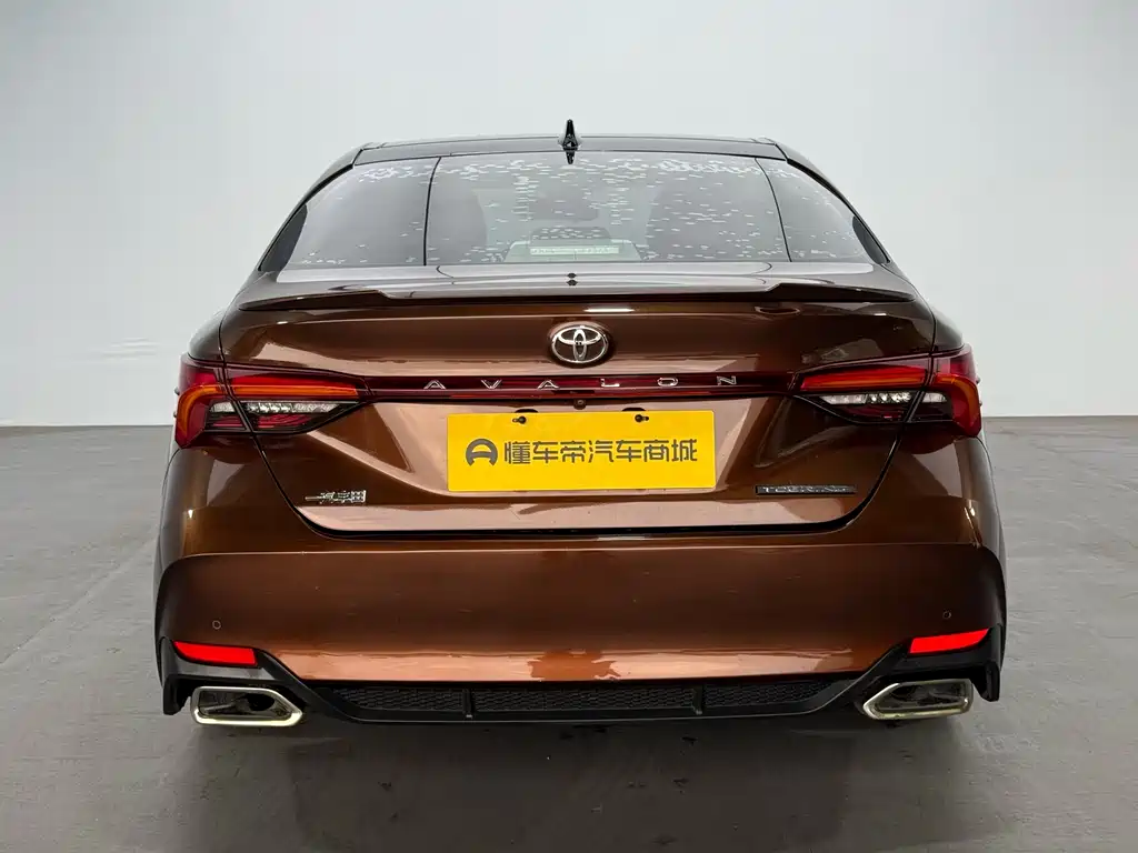 Avalon 2.5 L Touring Distinguished CN-V