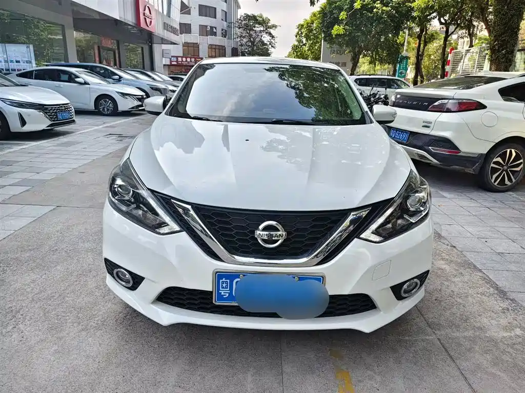 Sylphy 1.6 XV CVT Smart Supreme