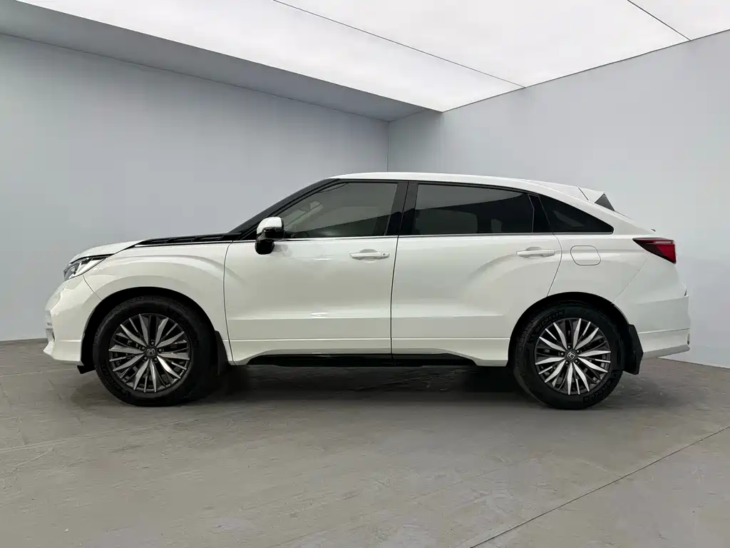Avancier 370 TURBO 2 WD Luxury