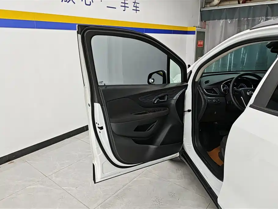 Encore 18 T Auto 2 WD Urban Leading