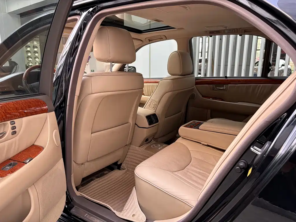 Lexus LS 430
