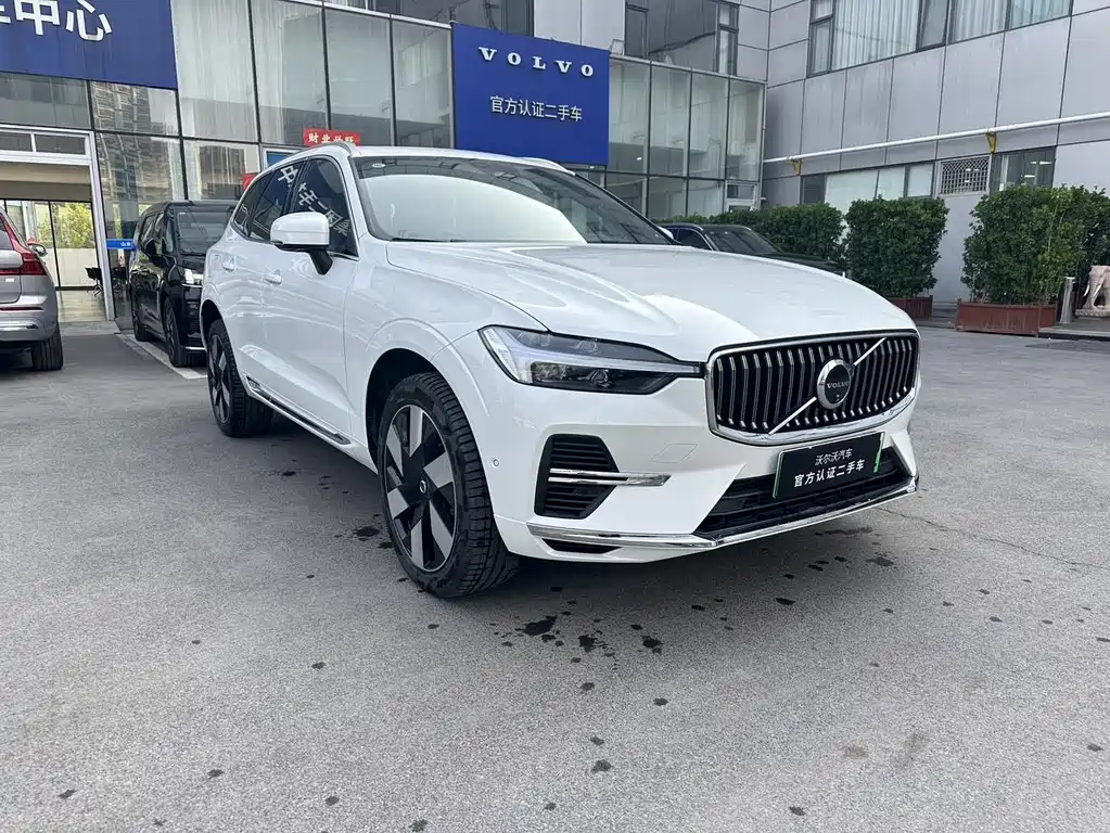 Volvo XC60 PHEV T8 PHEV Long Range 4 WD Smart Grace Luxury