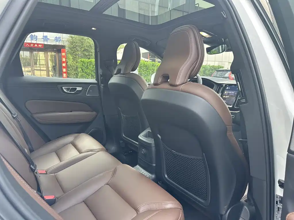 Volvo XC60 PHEV T8 PHEV Long Range 4 WD Smart Grace Luxury