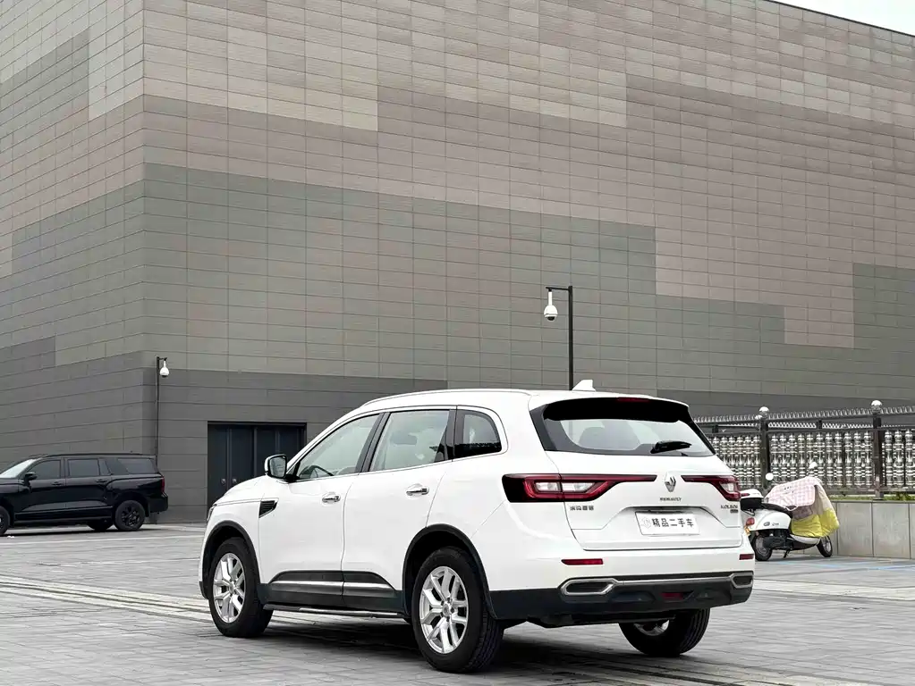 Koleos 科雷傲 2017款 2.5 L 两驱尊贵版