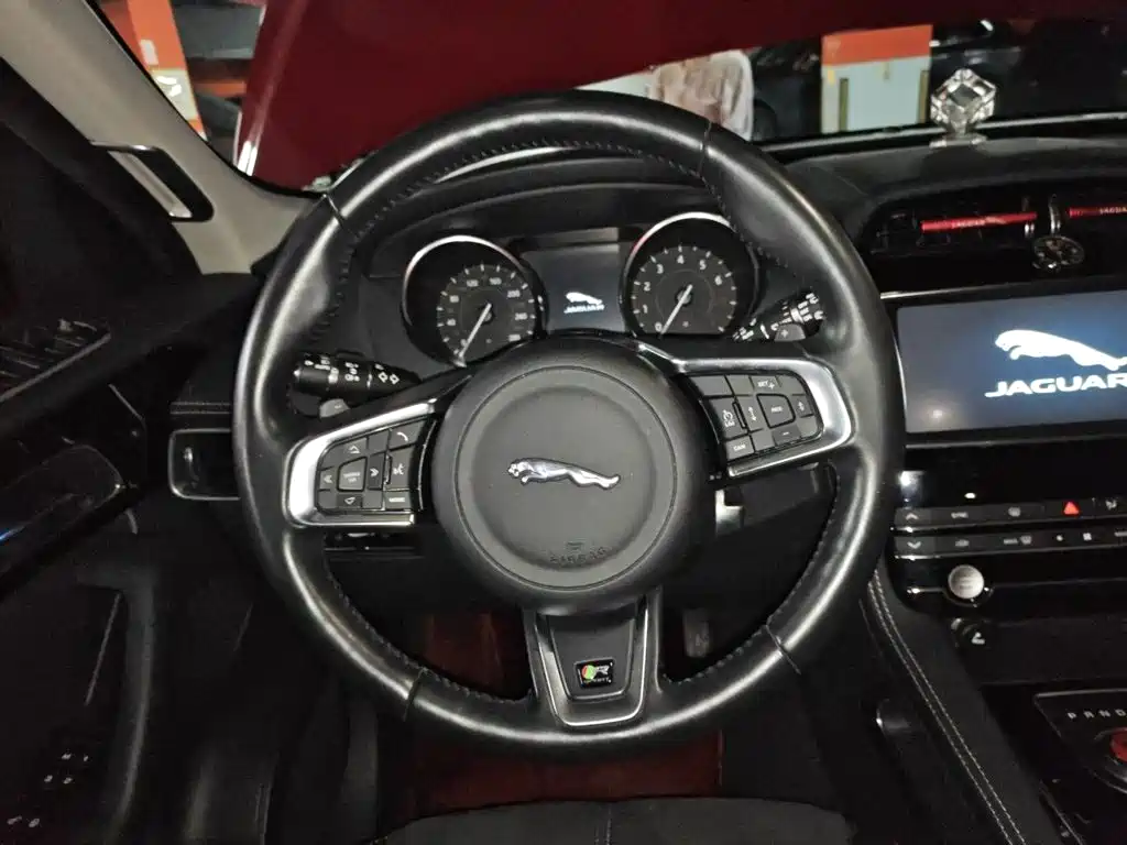 Jaguar F-PACE 3.0 SC 4 WD R-Sport Sport