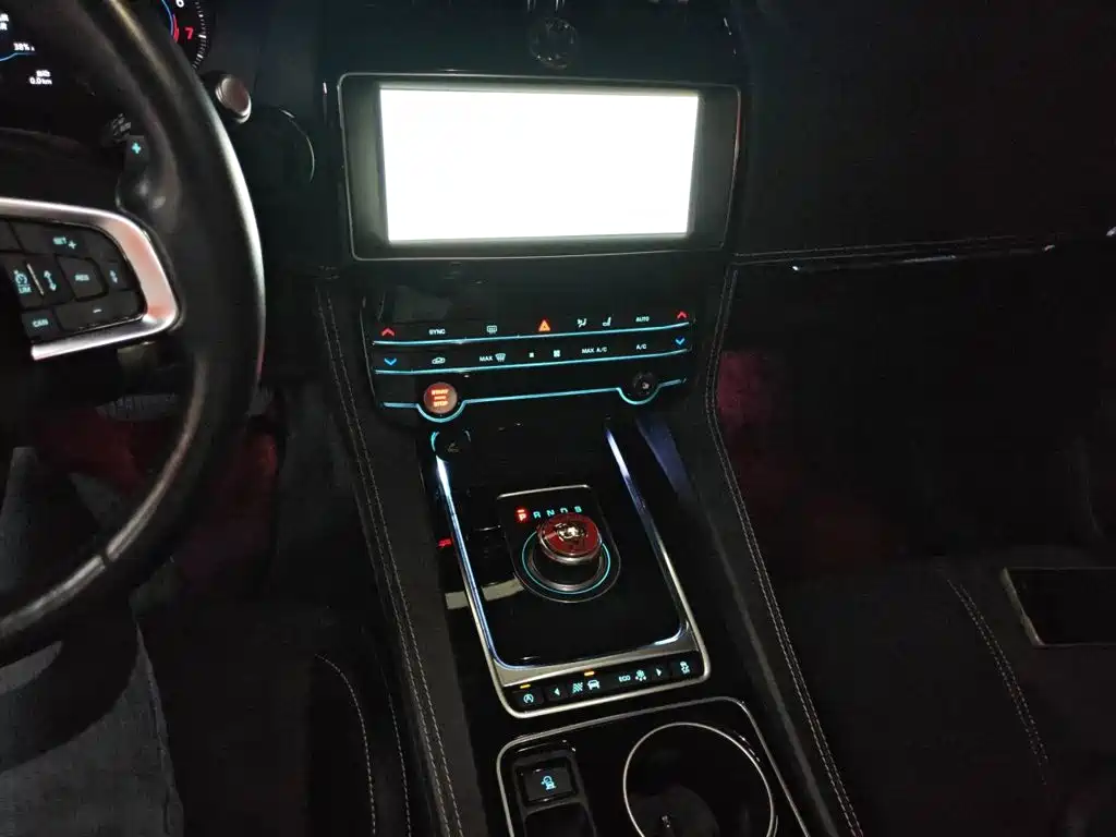 Jaguar F-PACE 3.0 SC 4 WD R-Sport Sport