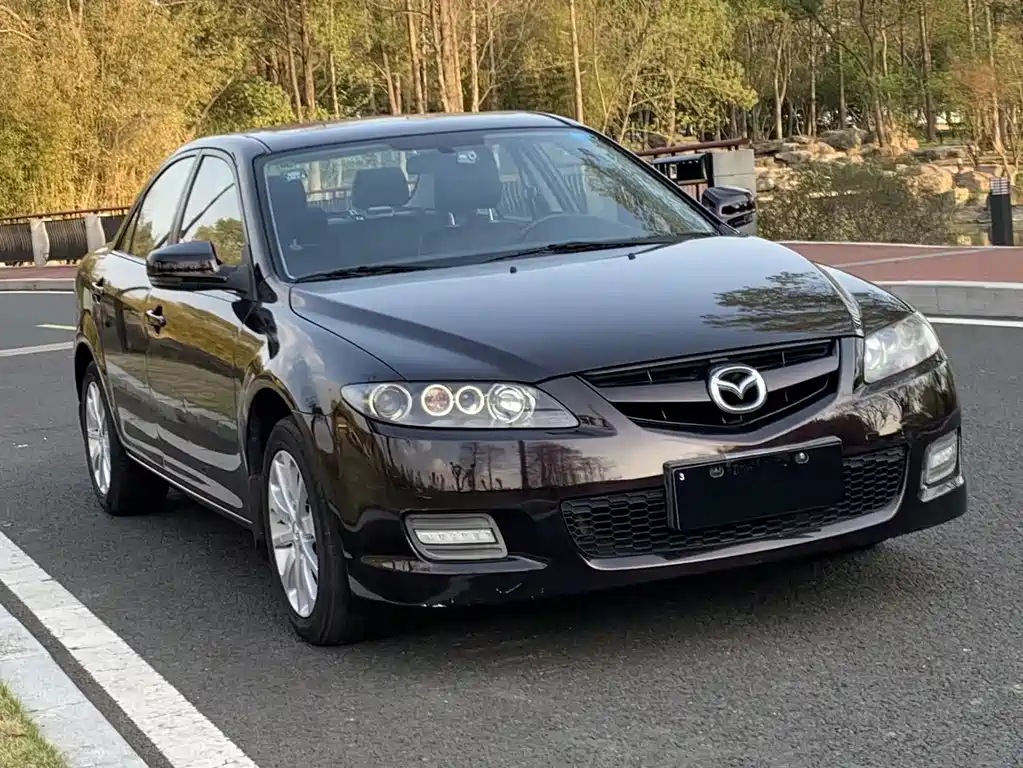Mazda 6 2.0 L Auto Luxury