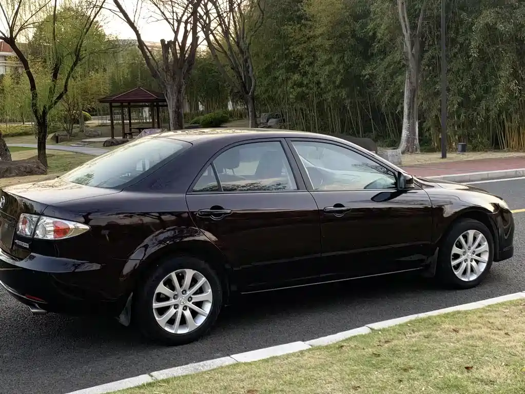 Mazda 6 2.0 L Auto Luxury