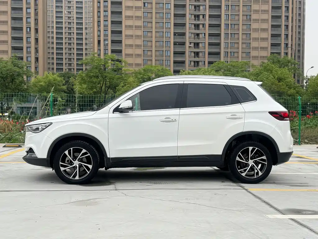 Besturn X40 1.6 L Auto Luxury CN-V