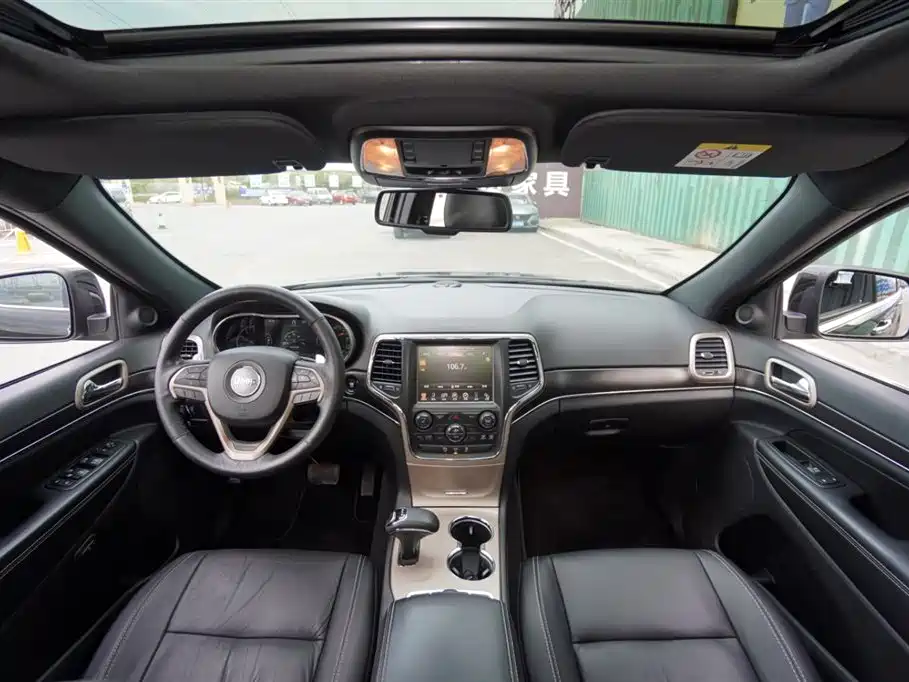 Grand Cherokee (Import) 大切诺基(进口) 2015款 3.0 TD 柴油 精英导航版