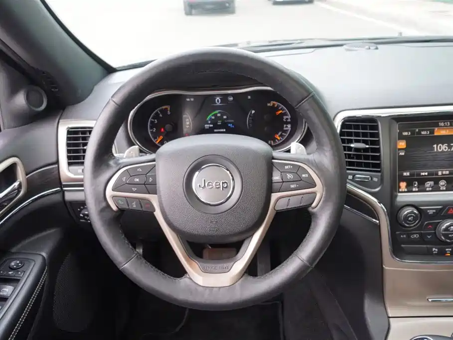 Grand Cherokee (Import) 大切诺基(进口) 2015款 3.0 TD 柴油 精英导航版