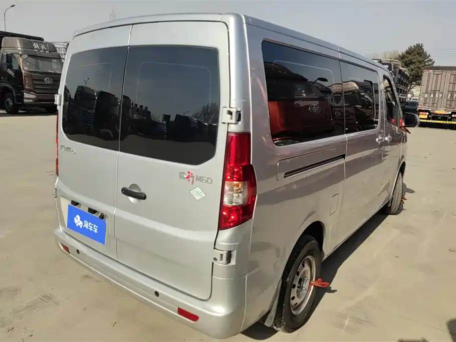 Changan Ruixing M60 长安睿行M60 2025款 1.6 L CNG 120 L气瓶舒适型客车6座