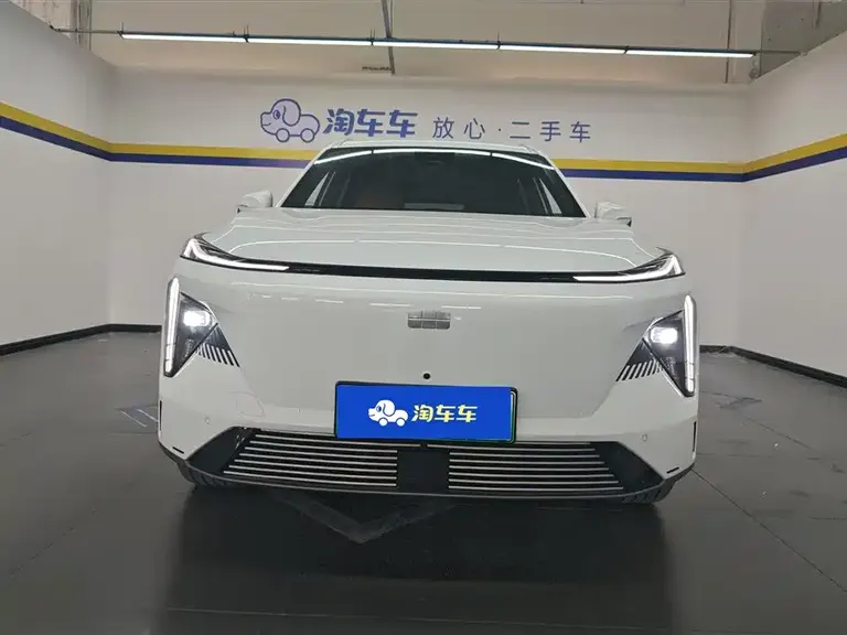Geely Galaxy L7 1.5 T 115 km MAX Dragon