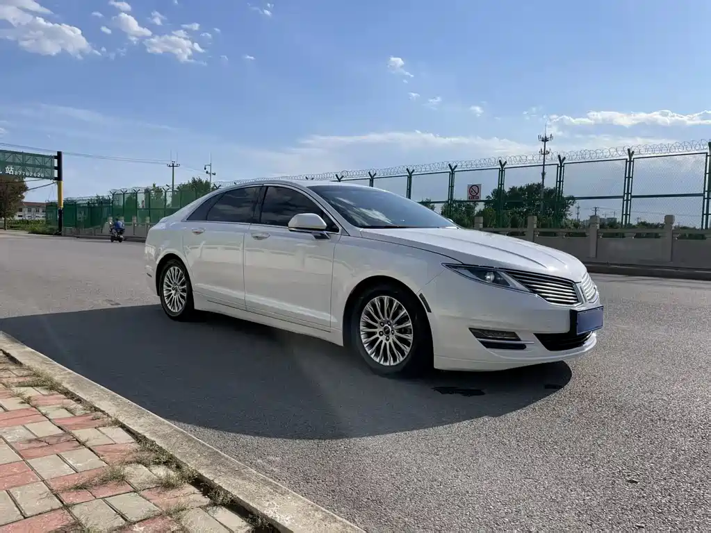 Lincoln MKZ 2.0 T Premium