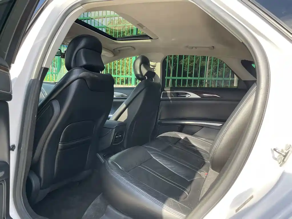 Lincoln MKZ 2.0 T Premium