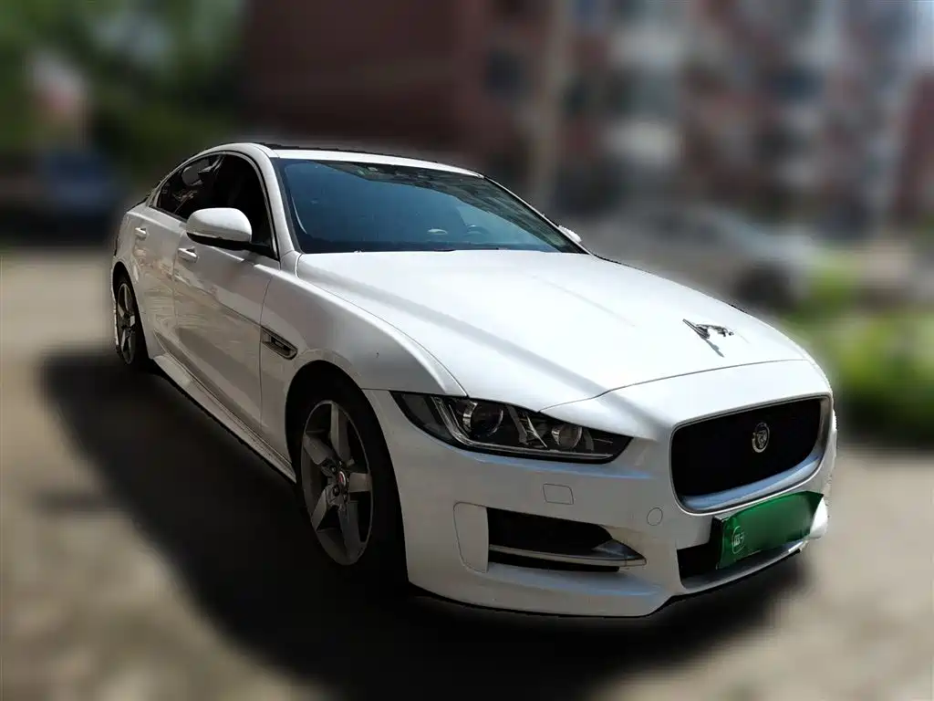 Jaguar XE 捷豹XE 2018款 2.0 T 200 PS 两驱R-Sport运动版
