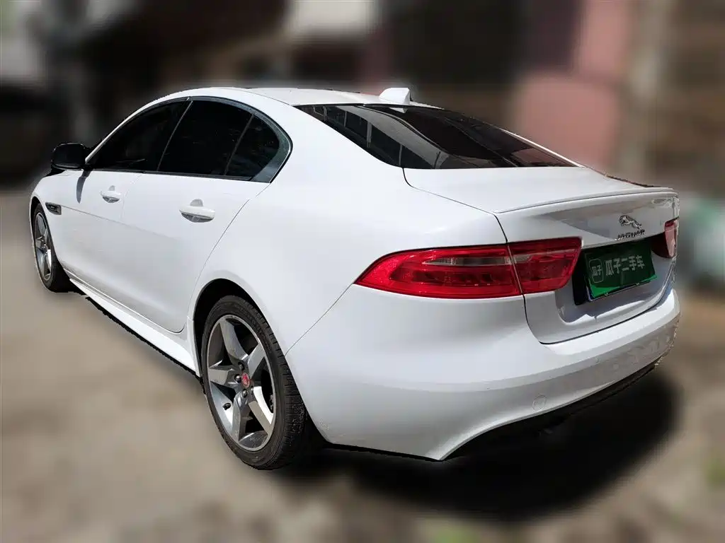 Jaguar XE 捷豹XE 2018款 2.0 T 200 PS 两驱R-Sport运动版