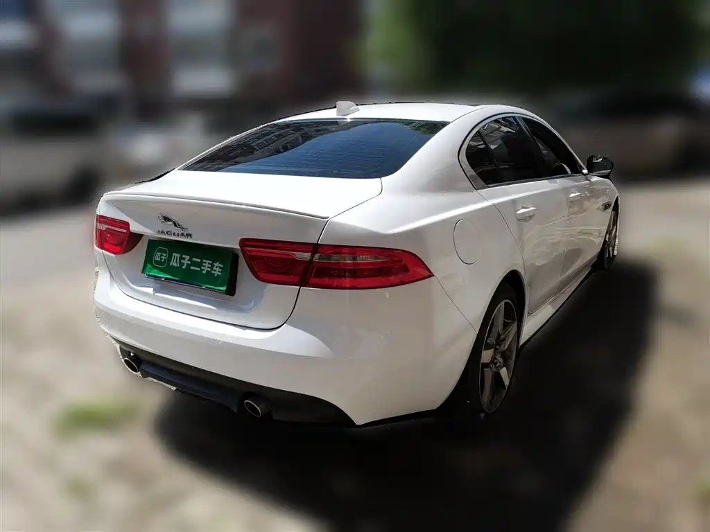 Jaguar XE 捷豹XE 2018款 2.0 T 200 PS 两驱R-Sport运动版