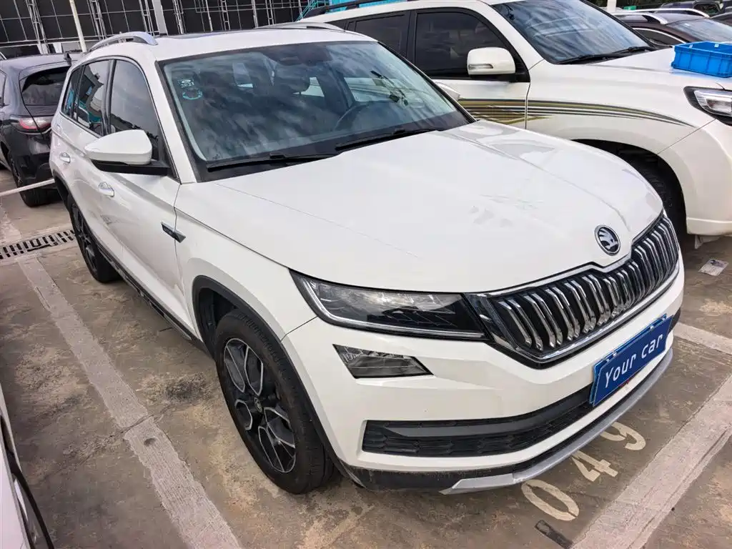 Kodiaq Facelift TSI330 7-seat 2 WD Luxury Enjoyment