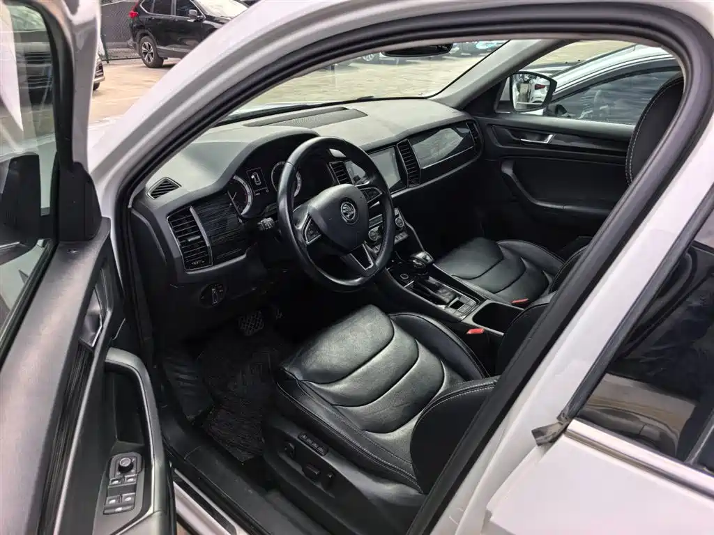 Kodiaq Facelift TSI330 7-seat 2 WD Luxury Enjoyment