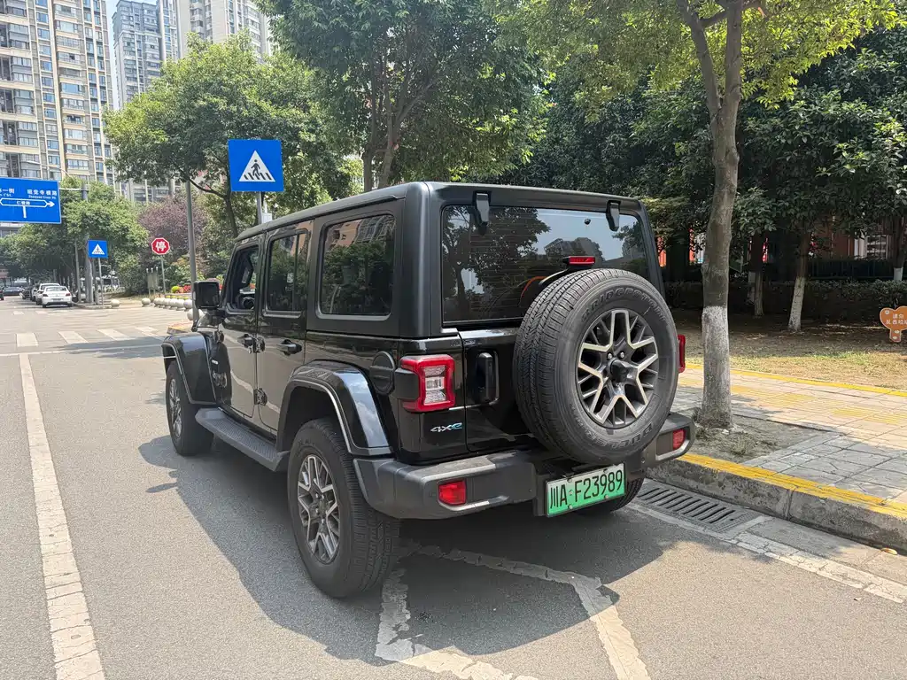 Wrangler NEV 4-door 2.0 T 4 xe Sahara