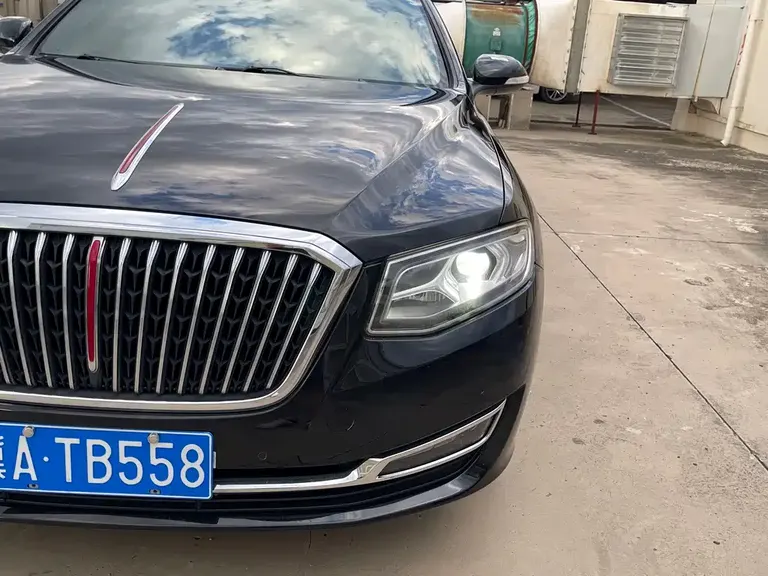 Hongqi H7 1.8 T Comfort