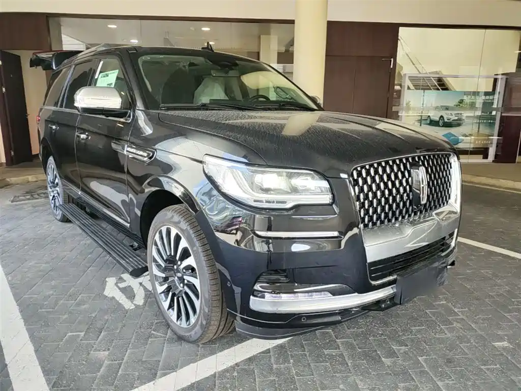 Navigator 3.5 T President