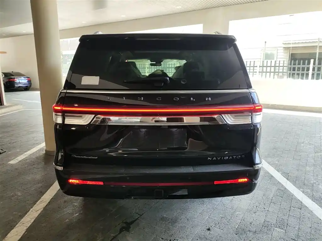 Navigator 3.5 T President