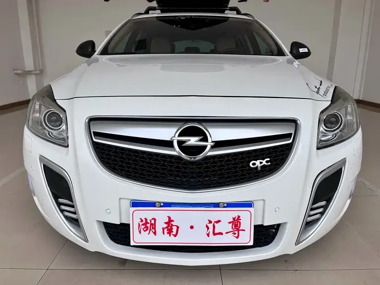 Opel Insignia 2.0 T 2 WD Luxury