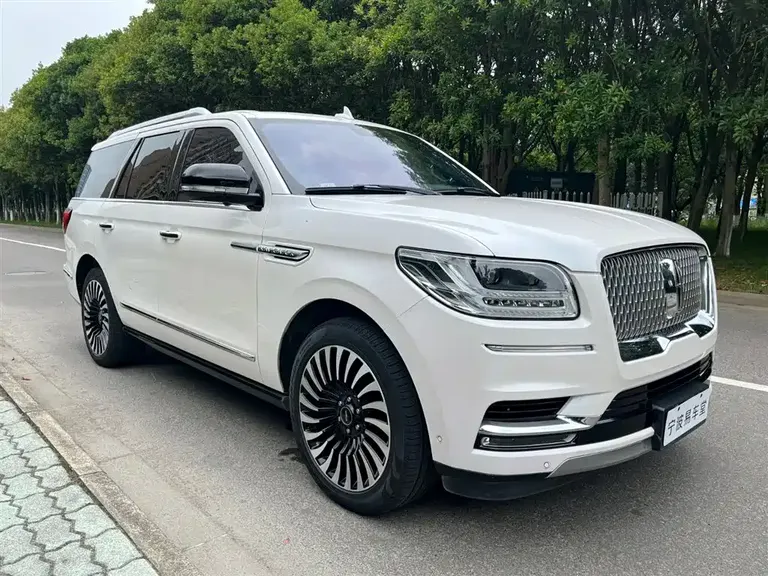 Lincoln Navigator 3.5 T Honor Shine CN-V