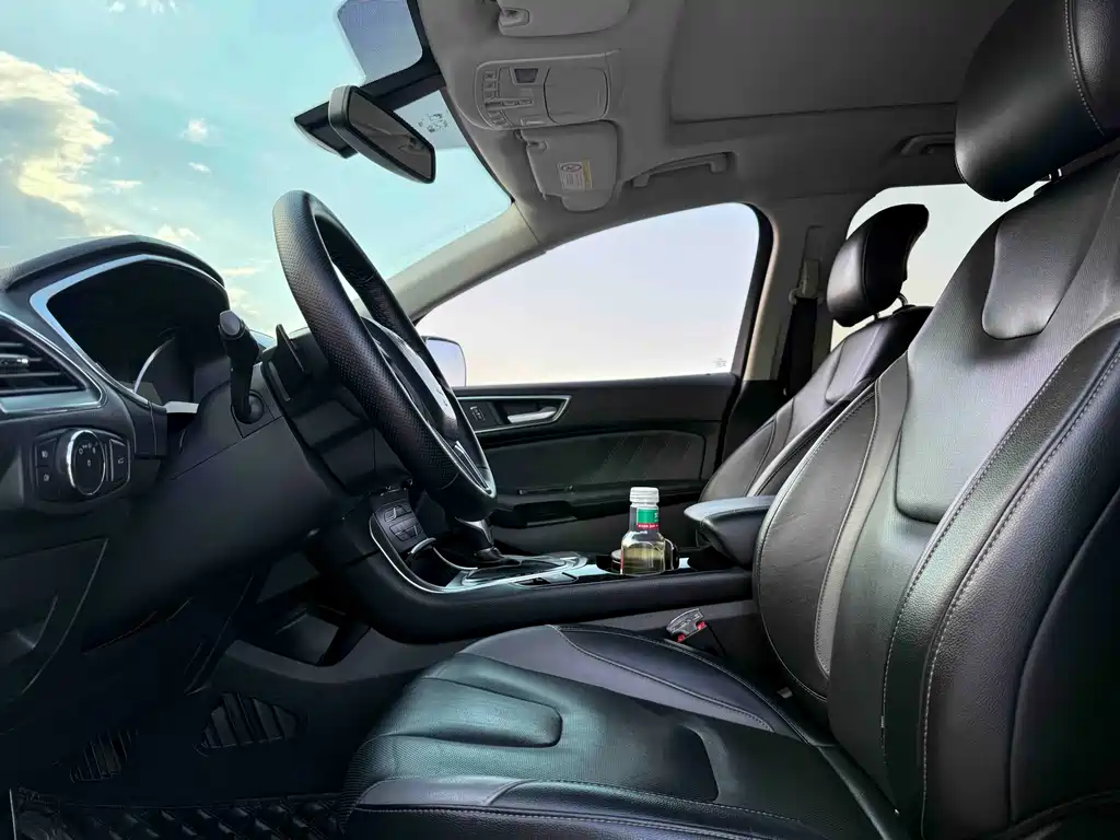 Edge EcoBoost 245 2 WD Sport 7-seat