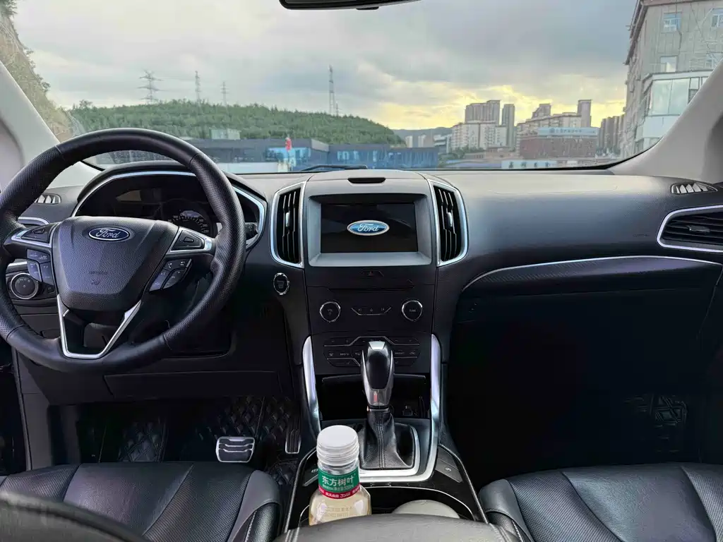 Edge EcoBoost 245 2 WD Sport 7-seat