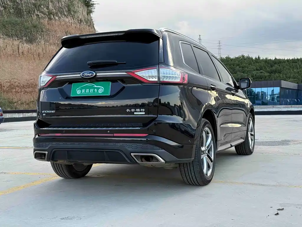 Edge EcoBoost 245 2 WD Sport 7-seat
