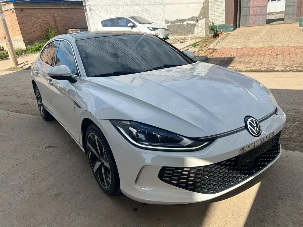 Lamando Lamando L 280 TSI DSG Spicy Cool