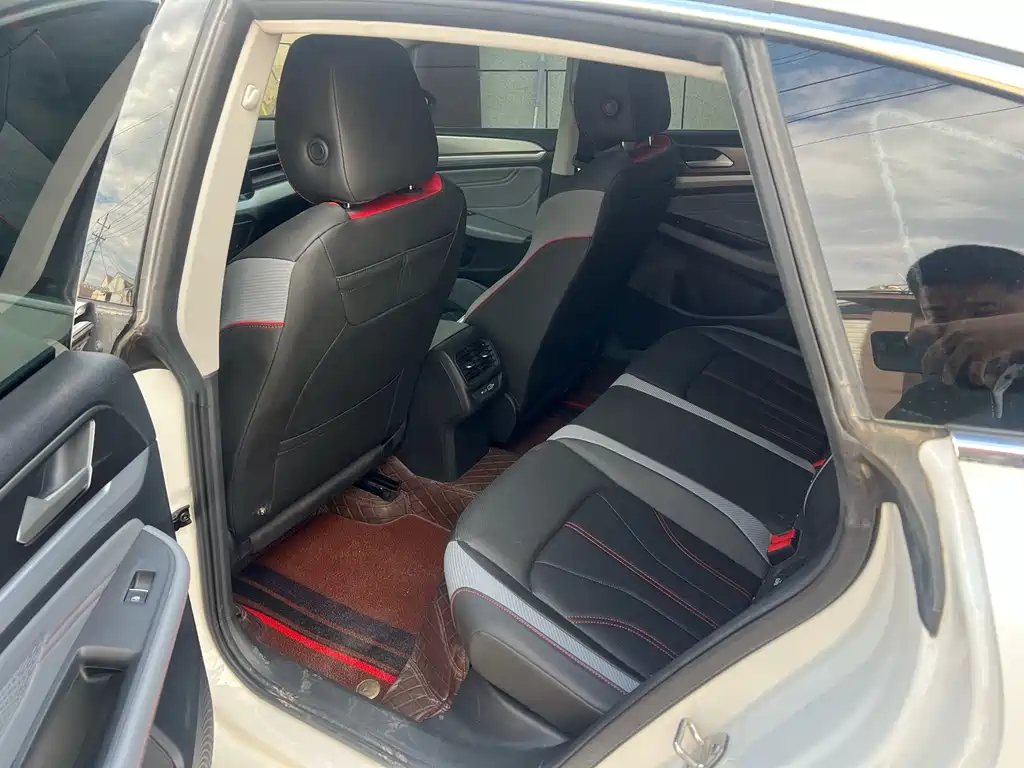 Lamando Lamando L 280 TSI DSG Spicy Cool