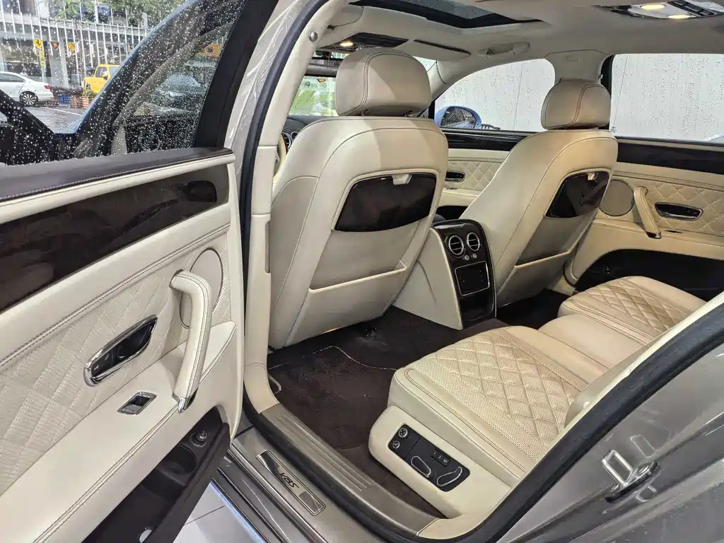 Flying Spur 4.0 T V8 S Standard