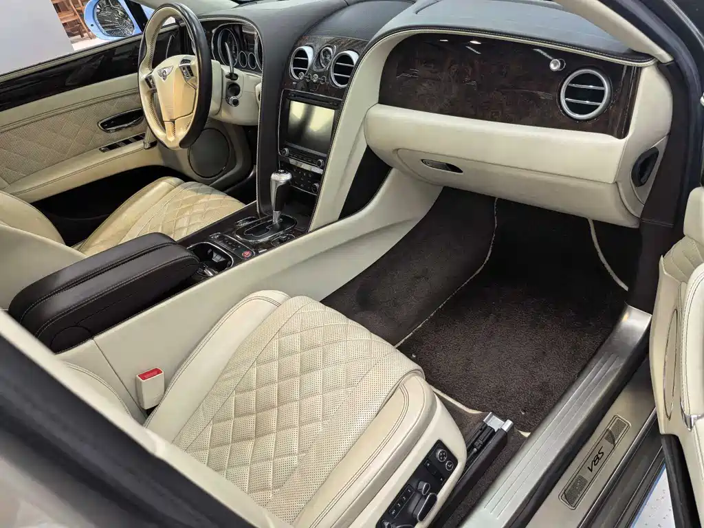 Flying Spur 4.0 T V8 S Standard