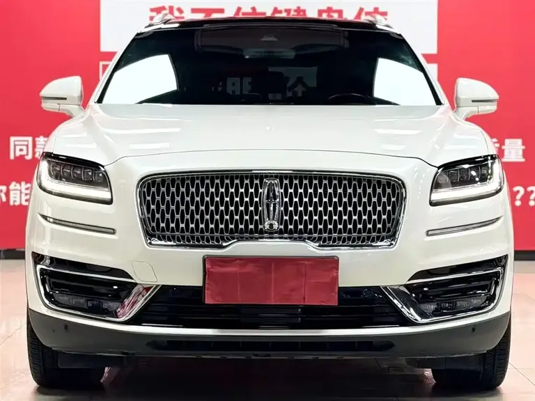 Lincoln Nautilus (Import) 2.7 T 4 WD Honor Shine