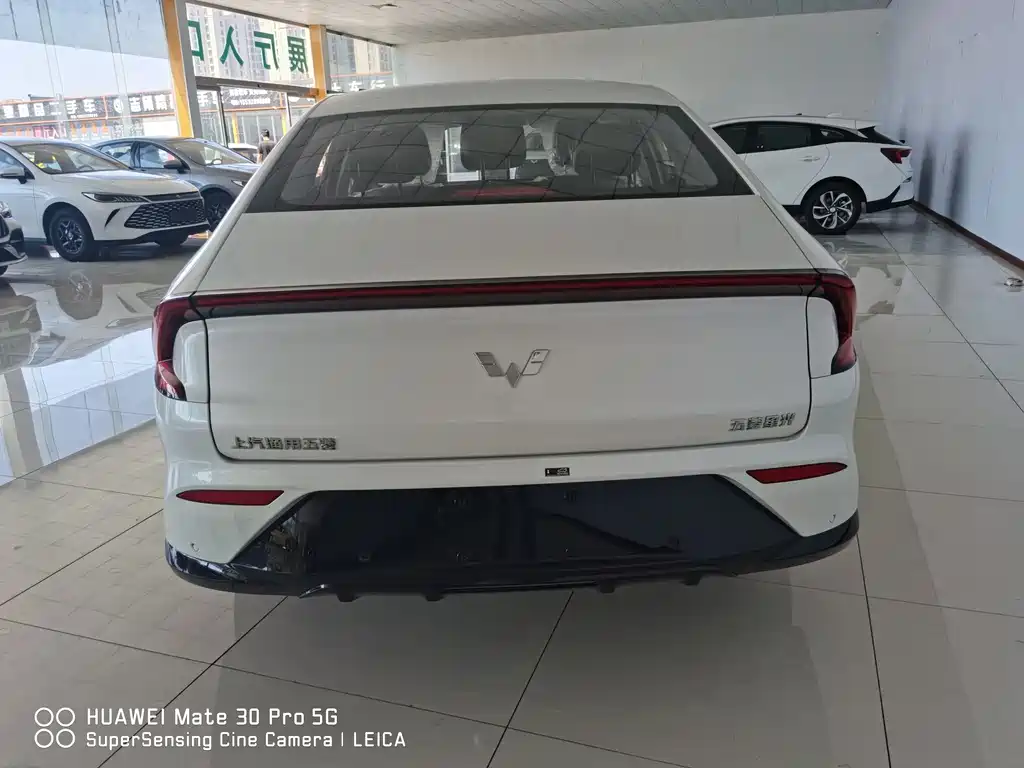 Wuling Starlight 70 km Intelligent Standard
