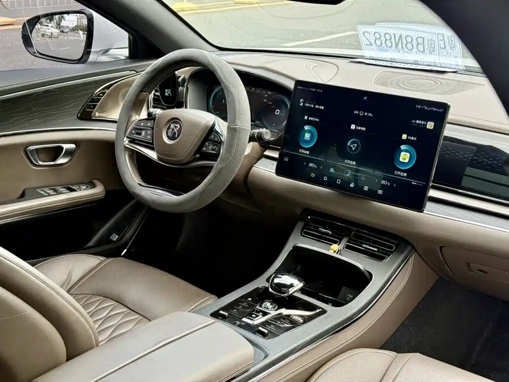 Han DM 4 WD Performance Distinguished