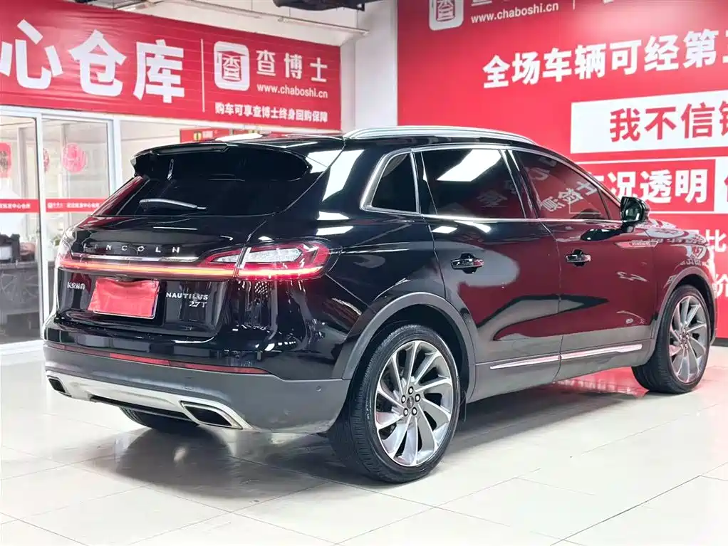 Nautilus 2.7 T 4 WD Honor Shine