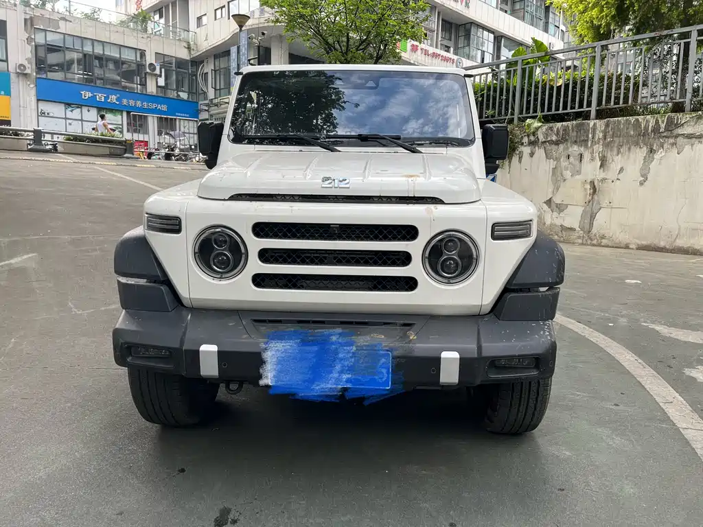 212 T01 2.0 T Explorer
