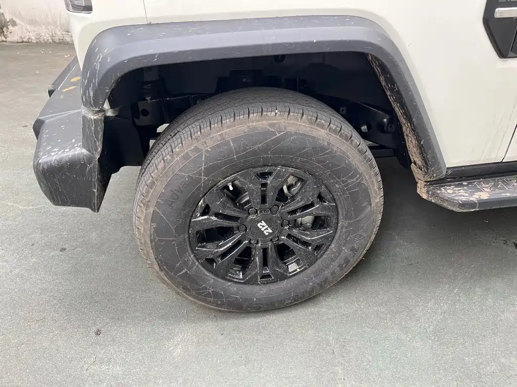 212 T01 2.0 T Explorer