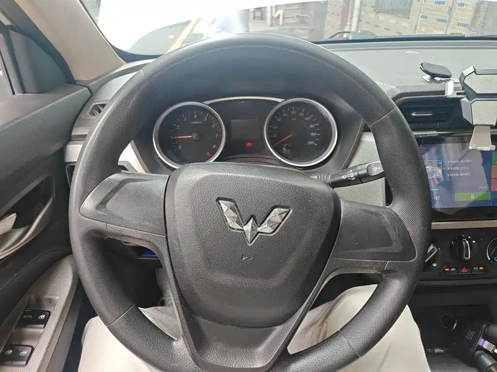 Wuling Hongguang 1.5 L S Comfort CN-VI LAR